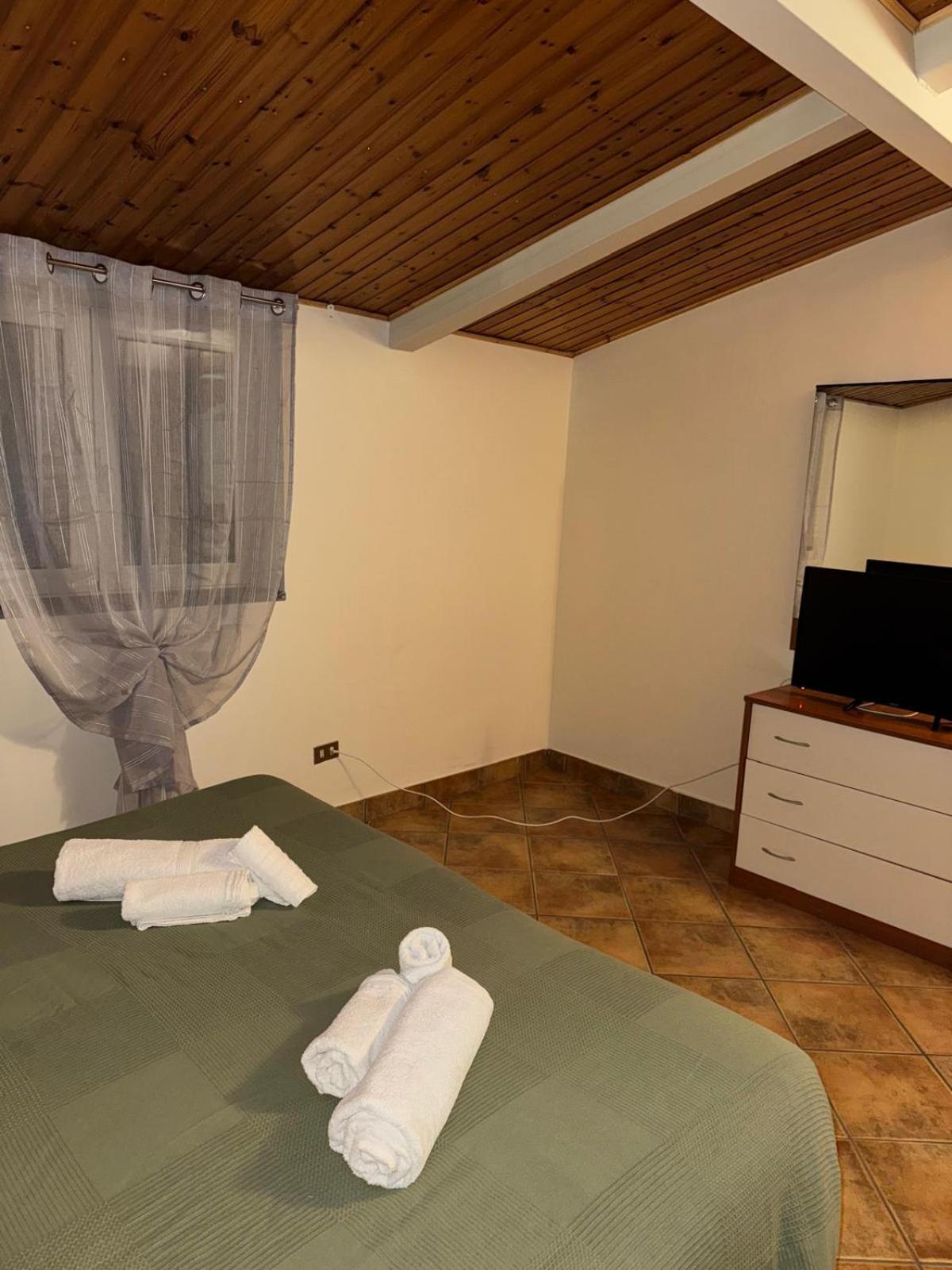 Peri Peri Etna Guest House Montargano Kültér fotó